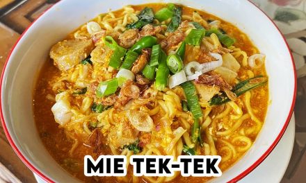Kuliner Mie Tek Tek Yang Sering Di Jual Oleh Pedagang Kaki Lima
