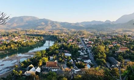Luang Prabang: Perpaduan Budaya, Sejarah Alam Menakjubkan