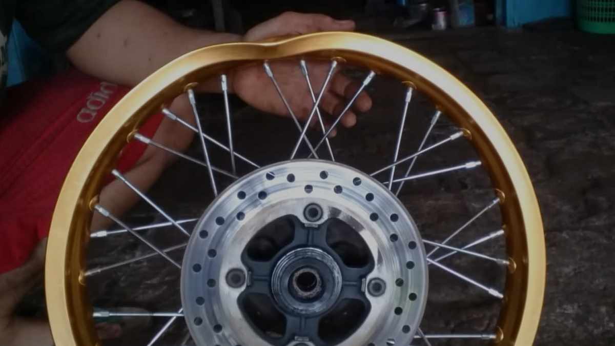 Penyebab Velg Motor Gampang Rusak