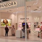 Keuntungan Besar Pandora Dari Ekspansi Pasar Global