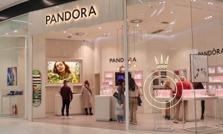 Keuntungan Besar Pandora Dari Ekspansi Pasar Global