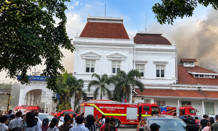 Kebakaran Hebat Di Hotel Danau Toba Kesawan Gegerkan Warga